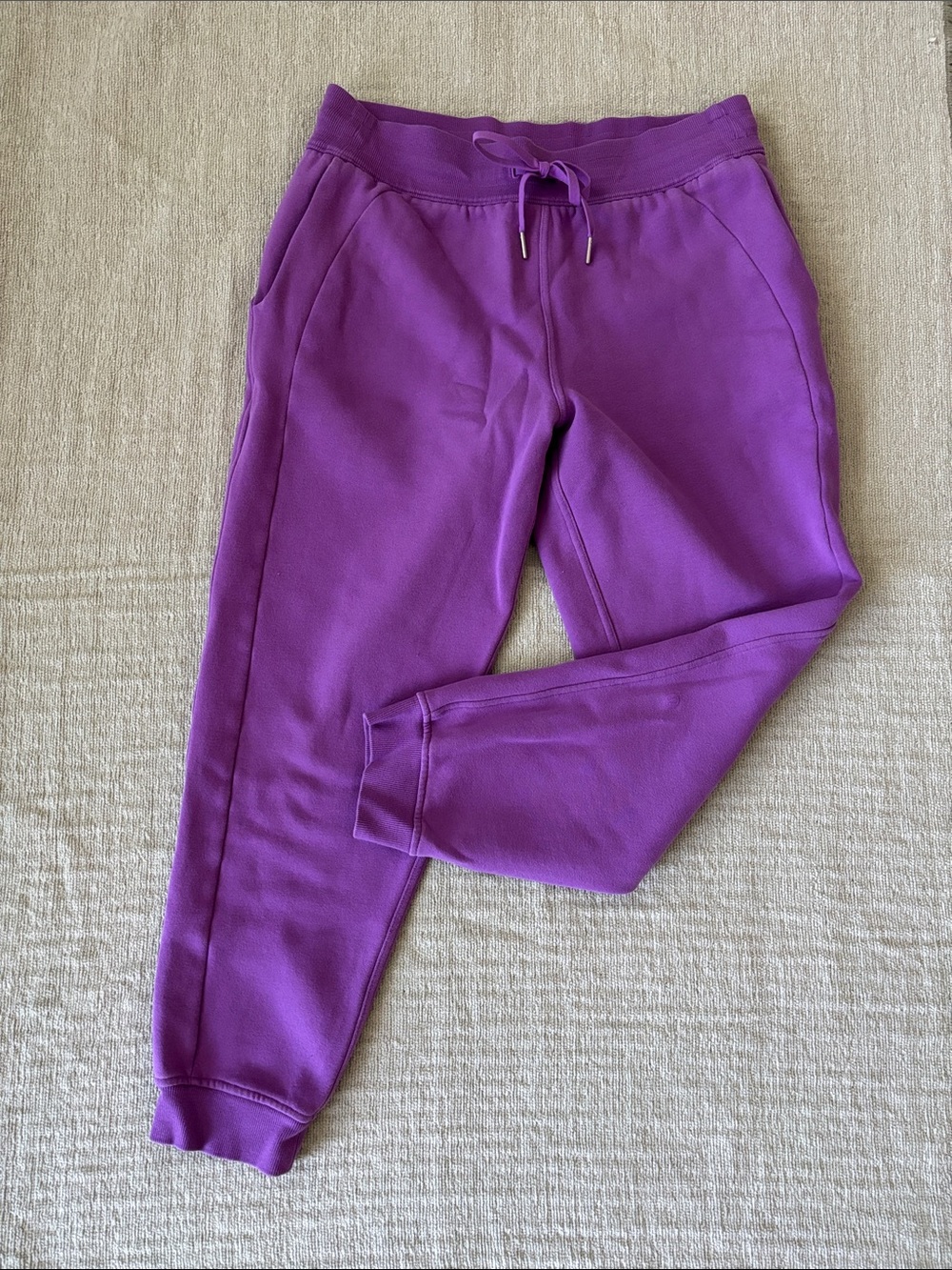 Lululemon Scuba Sweatpants. Size 10